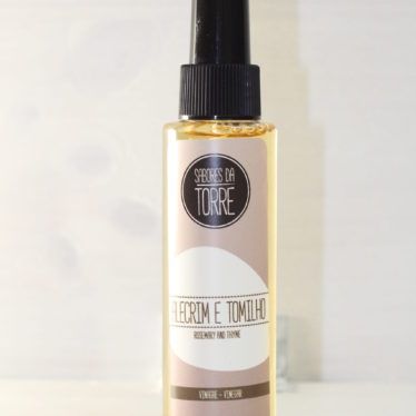 Rosmarin und Thymian Essig