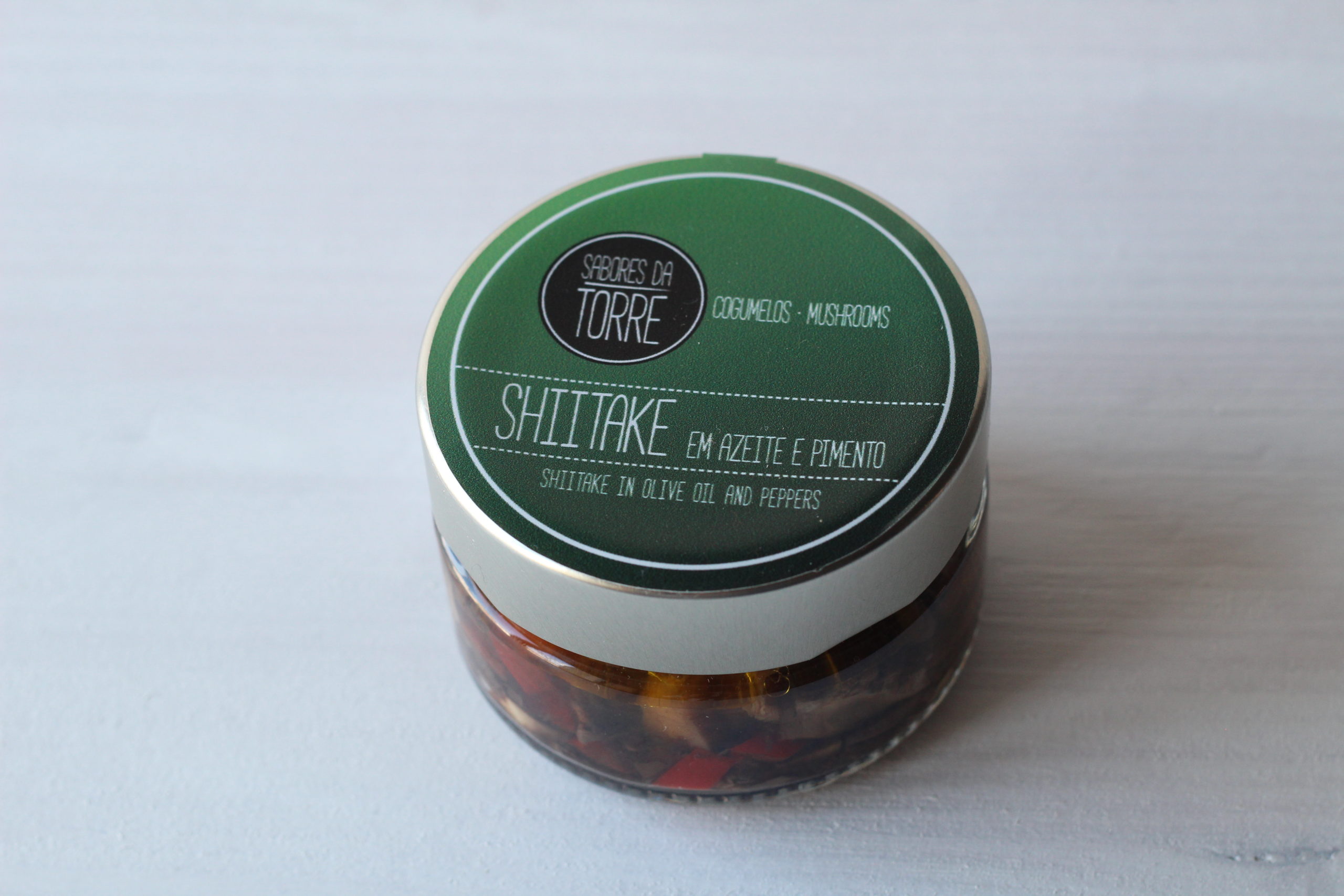 Shitake-Pilze mit Olivenöl und Kräutern
